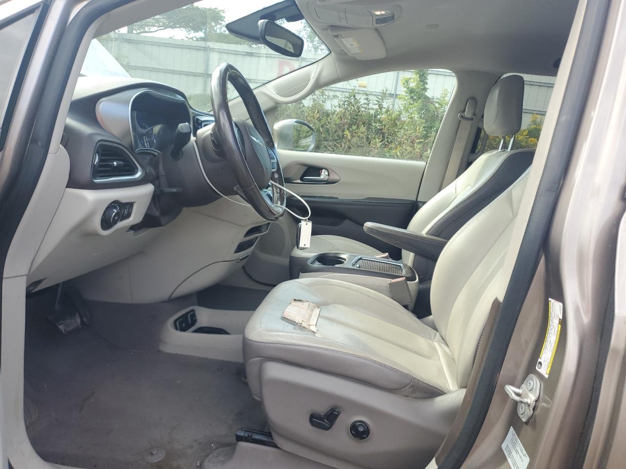 2017 Chrysler Pacifica Touring L Plus VIN: 2C4RC1EG5HR763949 Lot: 82172655