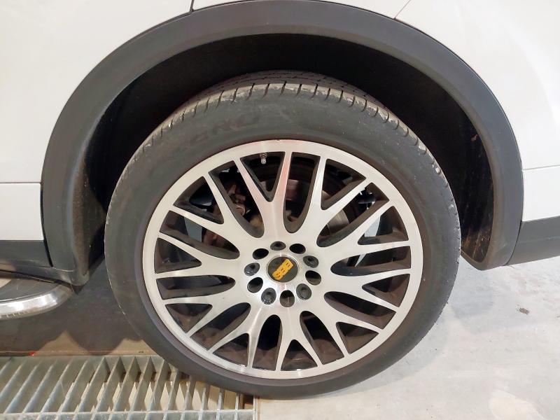 2016 PORSCHE CAYENNE 