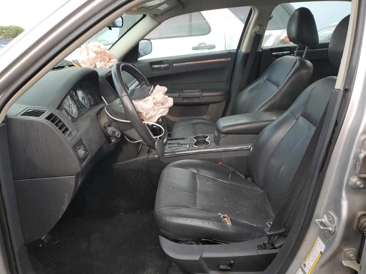 2010 Chrysler 300 Touring VIN: 2C3CA5CV0AH307054 Lot: 70200555