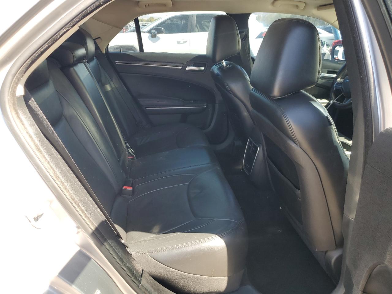2016 Chrysler 300 Limited VIN: 2C3CCAAG2GH167766 Lot: 81245565