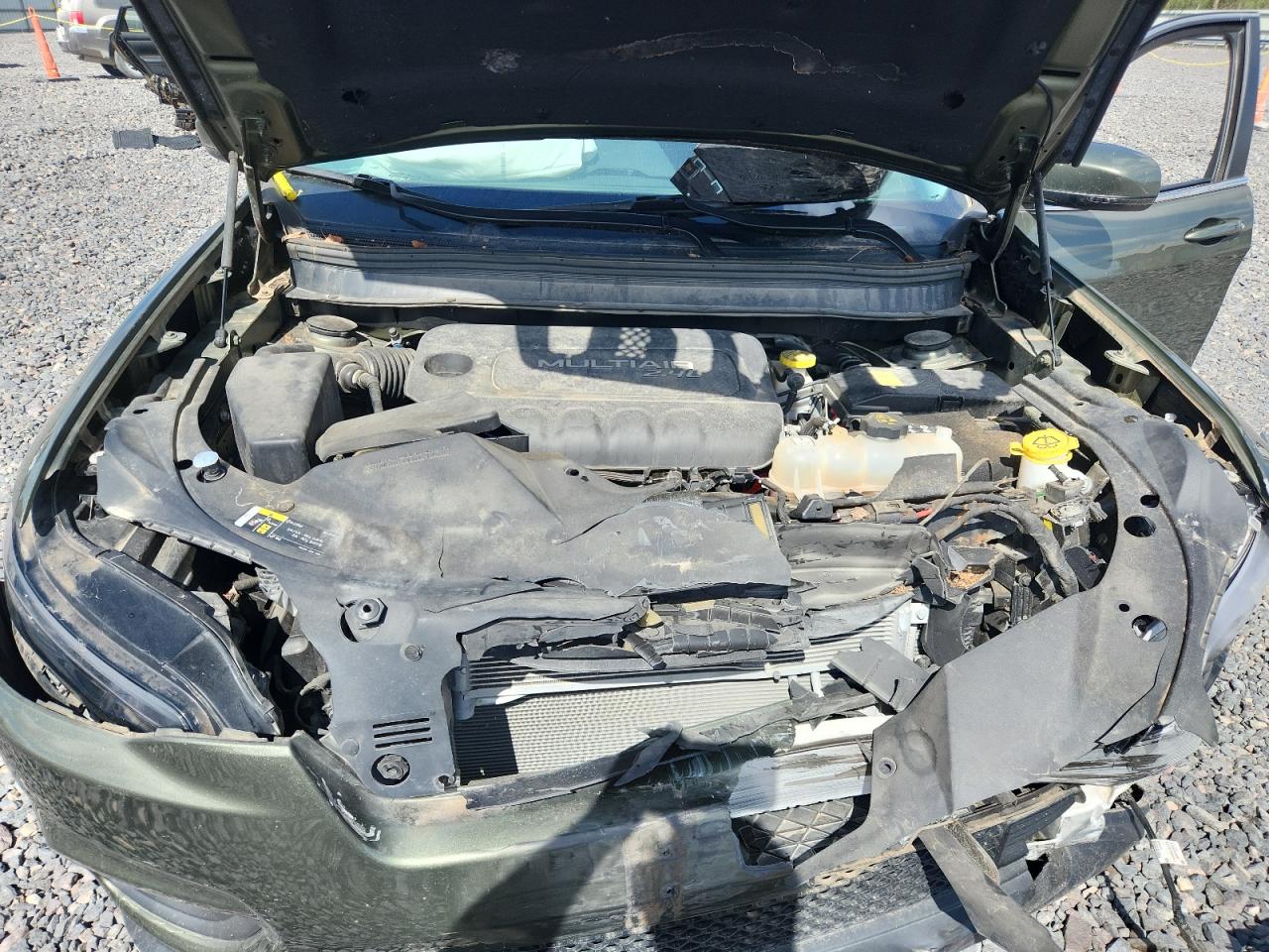 2019 Jeep Cherokee Latitude Plus VIN: 1C4PJMLB5KD124261 Lot: 84047135