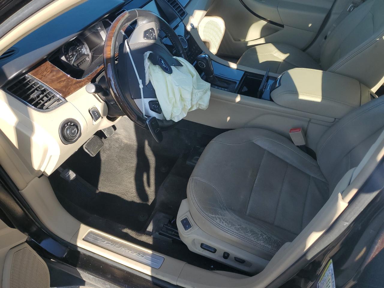 2013 Ford Taurus Limited VIN: 1FAHP2F82DG180852 Lot: 82155985