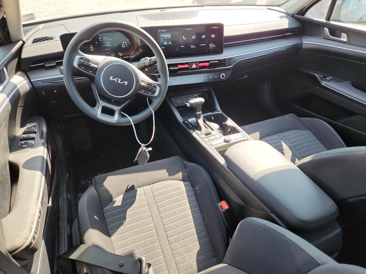 2025 Kia K5 Lxs VIN: KNAG24J76S5301919 Lot: 70652895