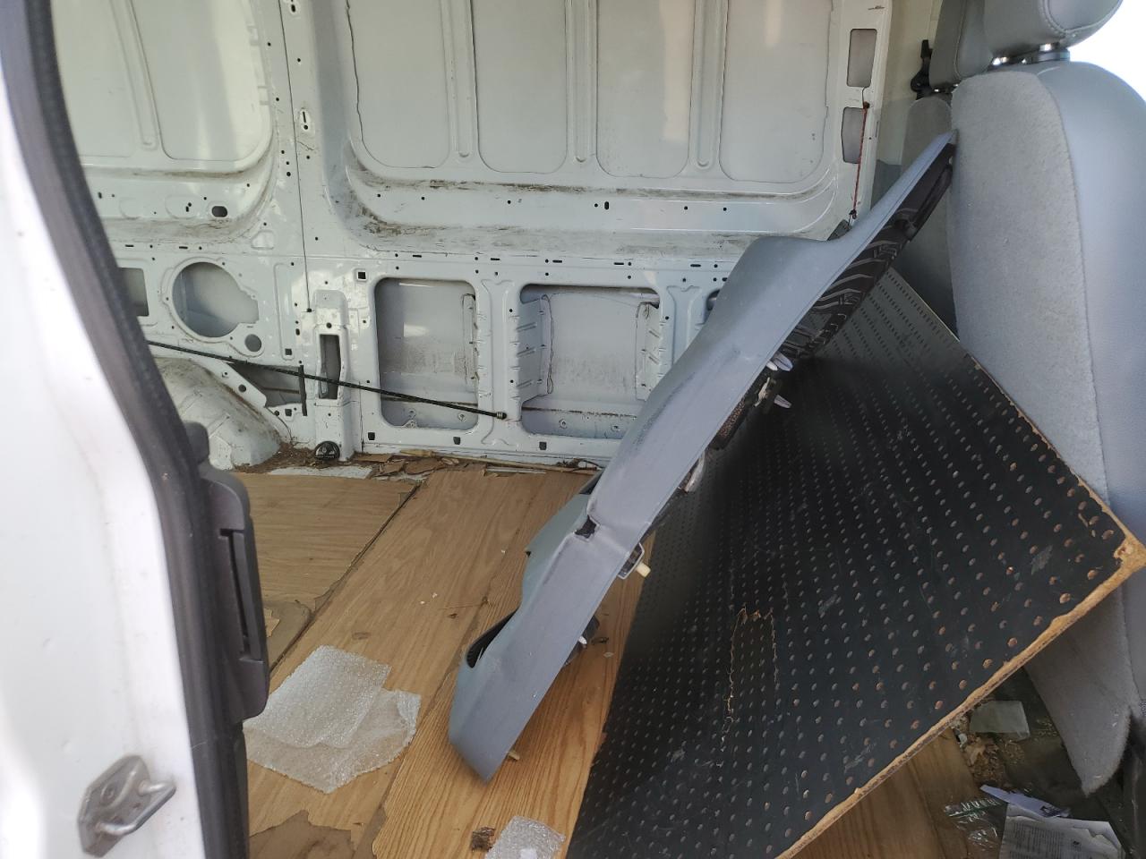 2016 Ford Transit T-150 VIN: 1FTYE1ZM9GKB27599 Lot: 80208485