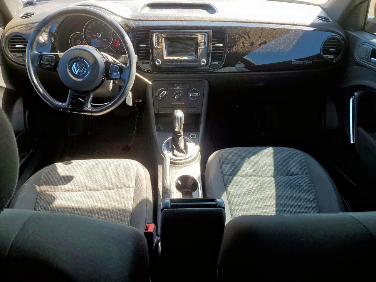 2017 Volkswagen Beetle 1.8T VIN: 3VWF17ATXHM611099 Lot: 84446885