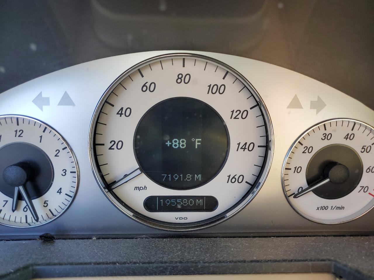 2008 Mercedes-Benz E 350 VIN: WDBUF56X28B299698 Lot: 70701605