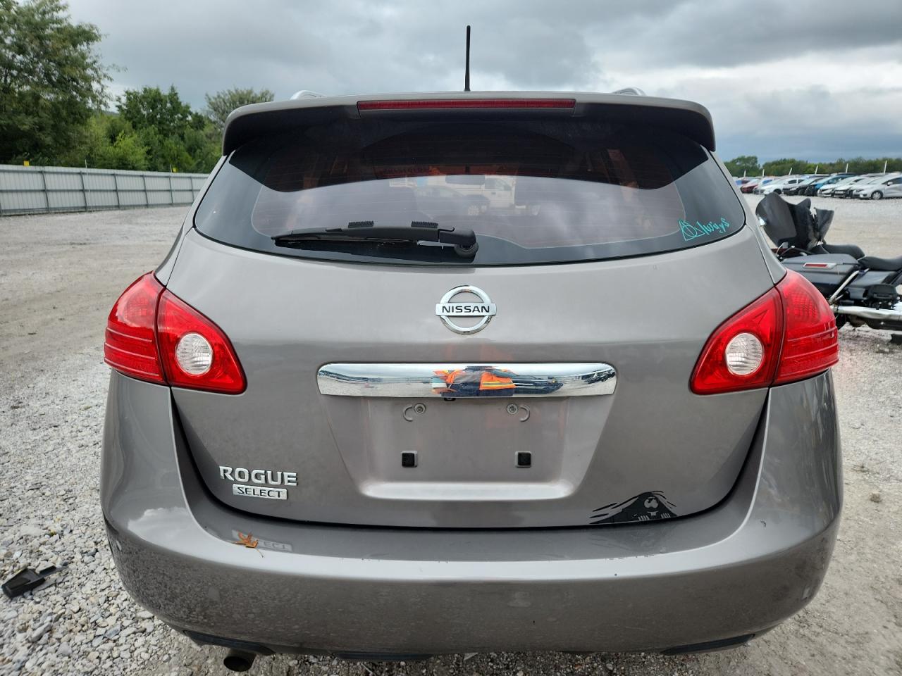 2015 Nissan Rogue Select S VIN: JN8AS5MT1FW661899 Lot: 81812795
