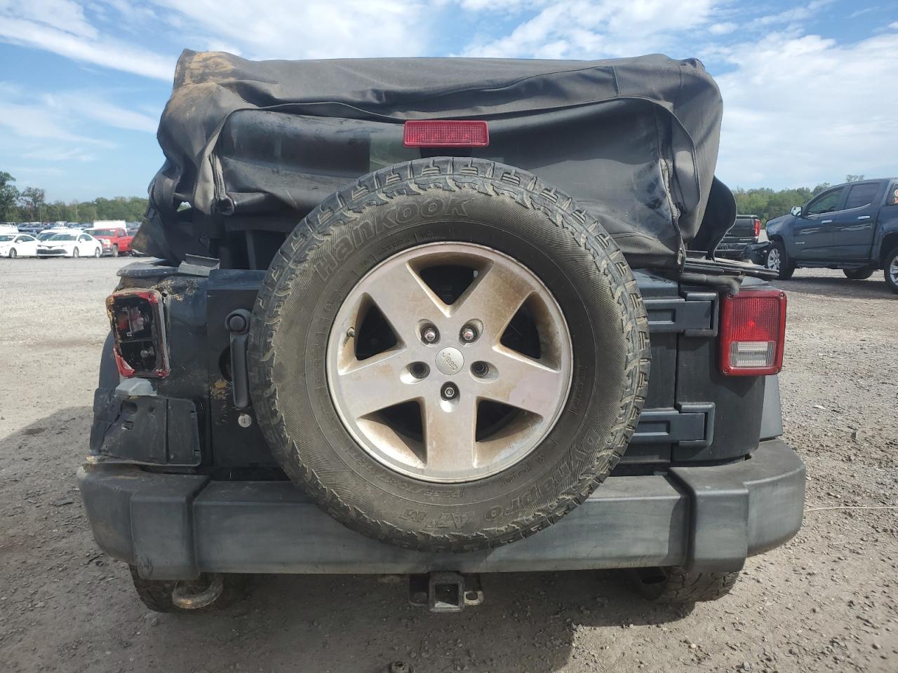 2009 Jeep Wrangler X VIN: 1J4FA24179L742536 Lot: 83971805