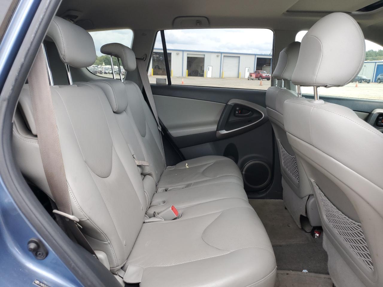 2007 Toyota Rav4 Limited VIN: JTMZK31V075010716 Lot: 83769335