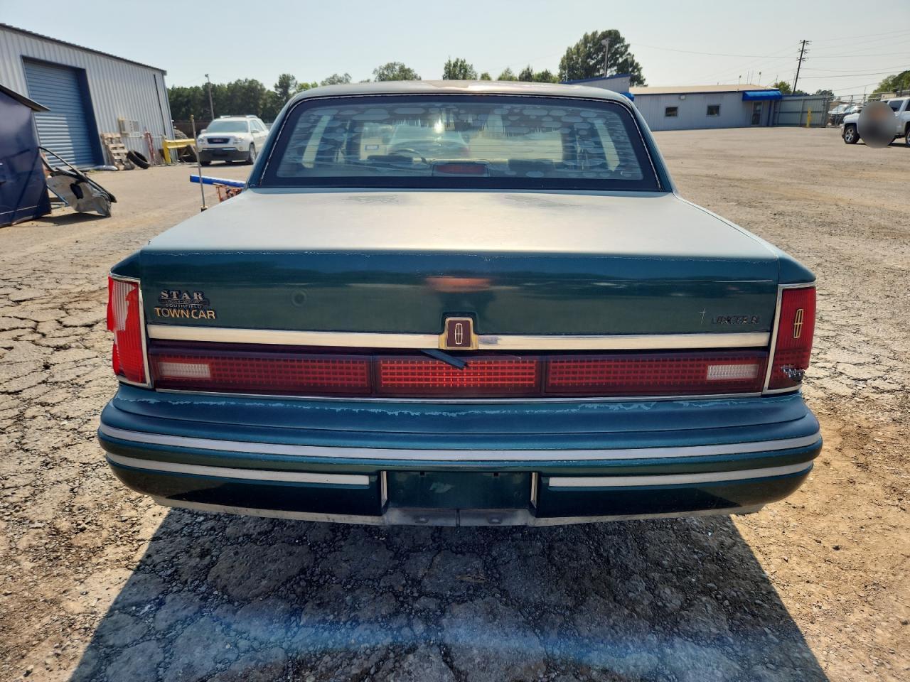 1993 Lincoln Town Car Executive VIN: 1LNLM81W5PY630400 Lot: 71265585