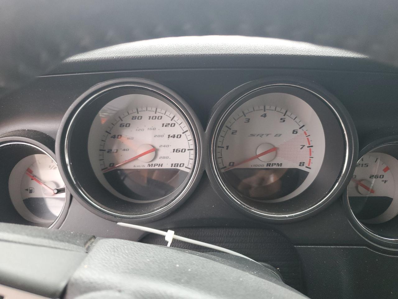 2010 Dodge Challenger Srt-8 VIN: 2B3CJ7DW1AH261833 Lot: 81737945