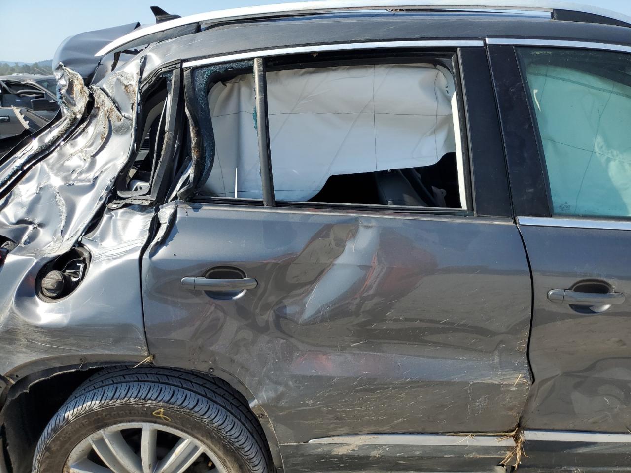 2015 Volkswagen Tiguan S VIN: WVGAV7AX9FW552060 Lot: 80737065