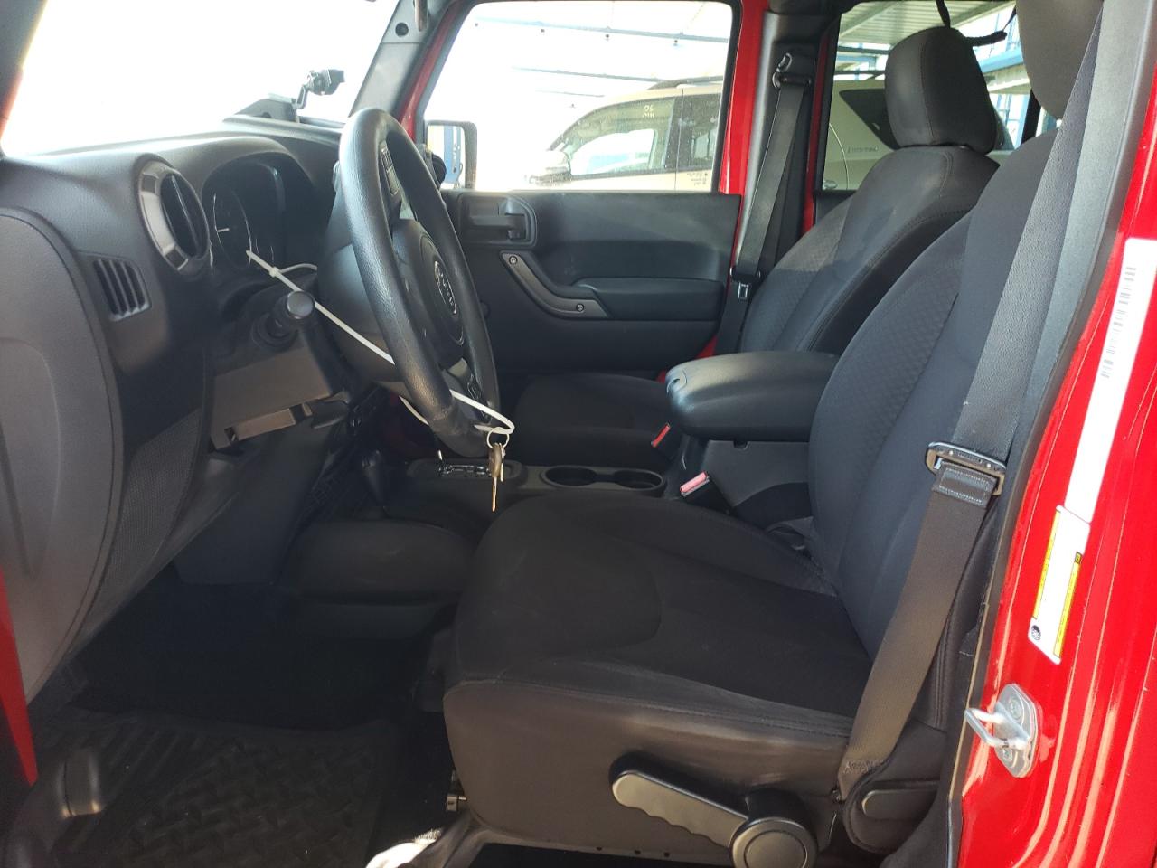 2013 Jeep Wrangler Unlimited Sport VIN: 1C4BJWDG1DL703577 Lot: 80643655