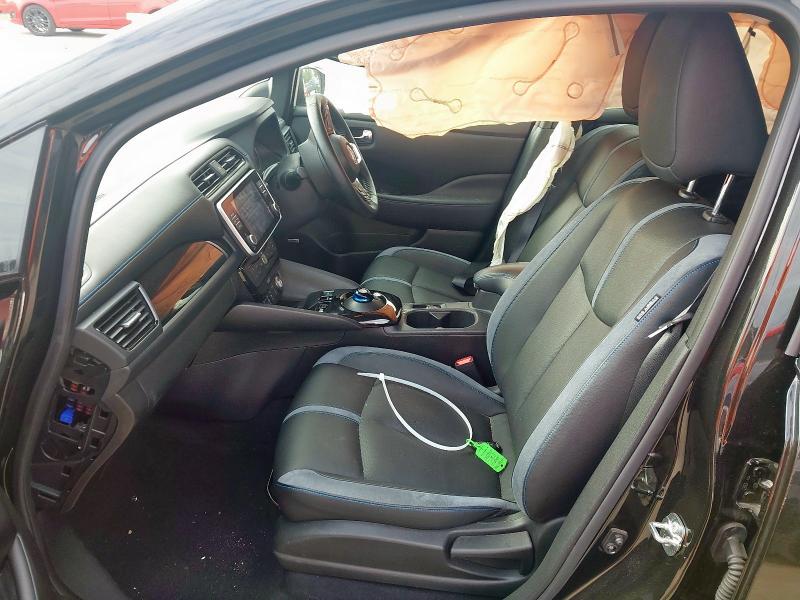 2024 NISSAN LEAF TEKNA 