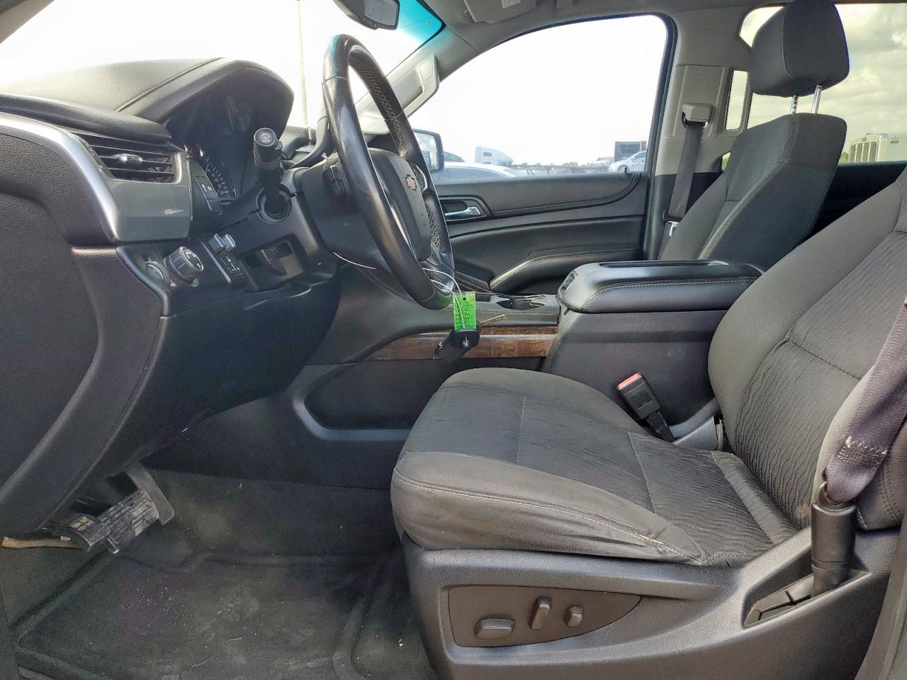 2015 Chevrolet Tahoe C1500 Ls VIN: 1GNSCAKC0FR276185 Lot: 81661645