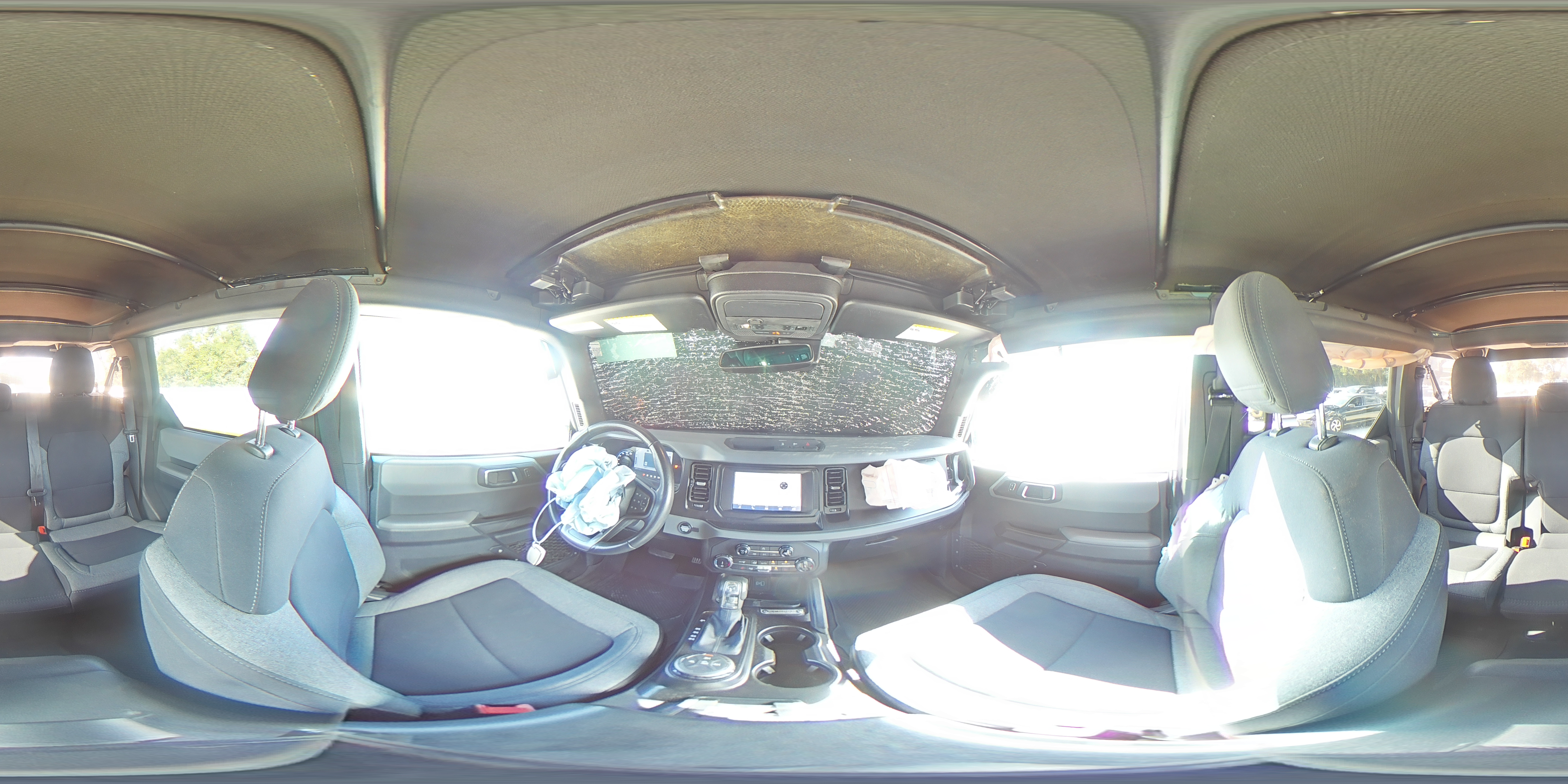 2022 Ford Bronco Base VIN: 1FMDE5BH0NLB87924 Lot: 71322925