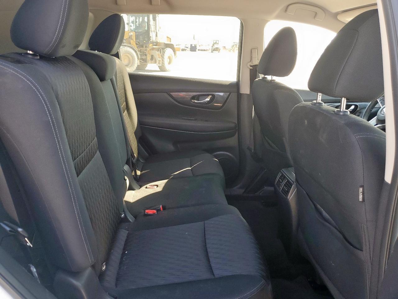 2018 Nissan Rogue S VIN: KNMAT2MT6JP589981 Lot: 84637055