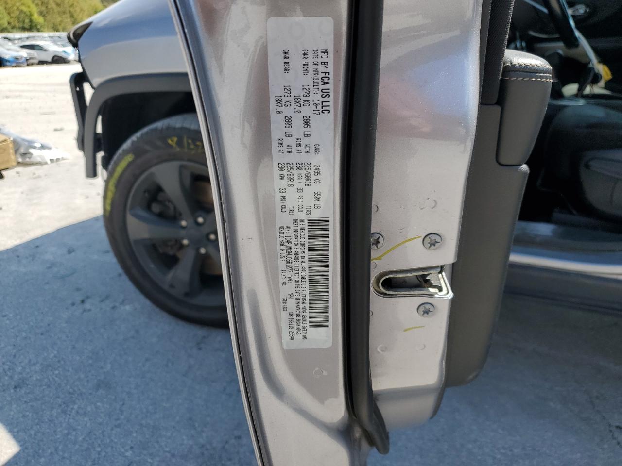 2018 Jeep Cherokee Latitude VIN: 1C4PJMCB4JD561277 Lot: 80540775