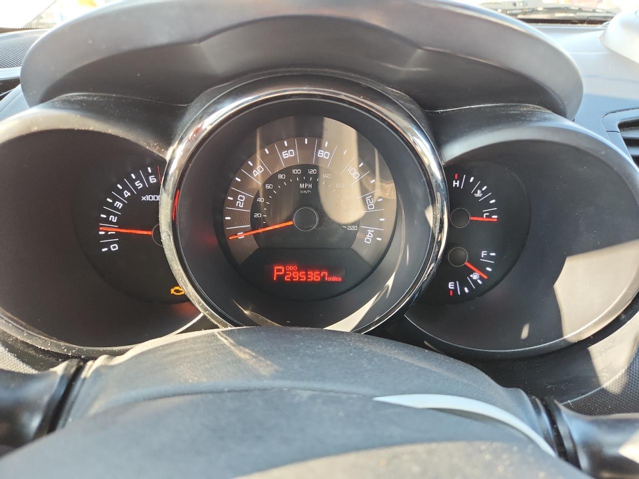 2011 Kia Soul + VIN: KNDJT2A26B7199394 Lot: 71218075