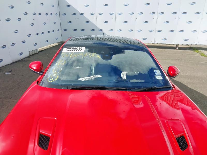 2019 JAGUAR F-TYPE V6 CHEQUERED FLAG 