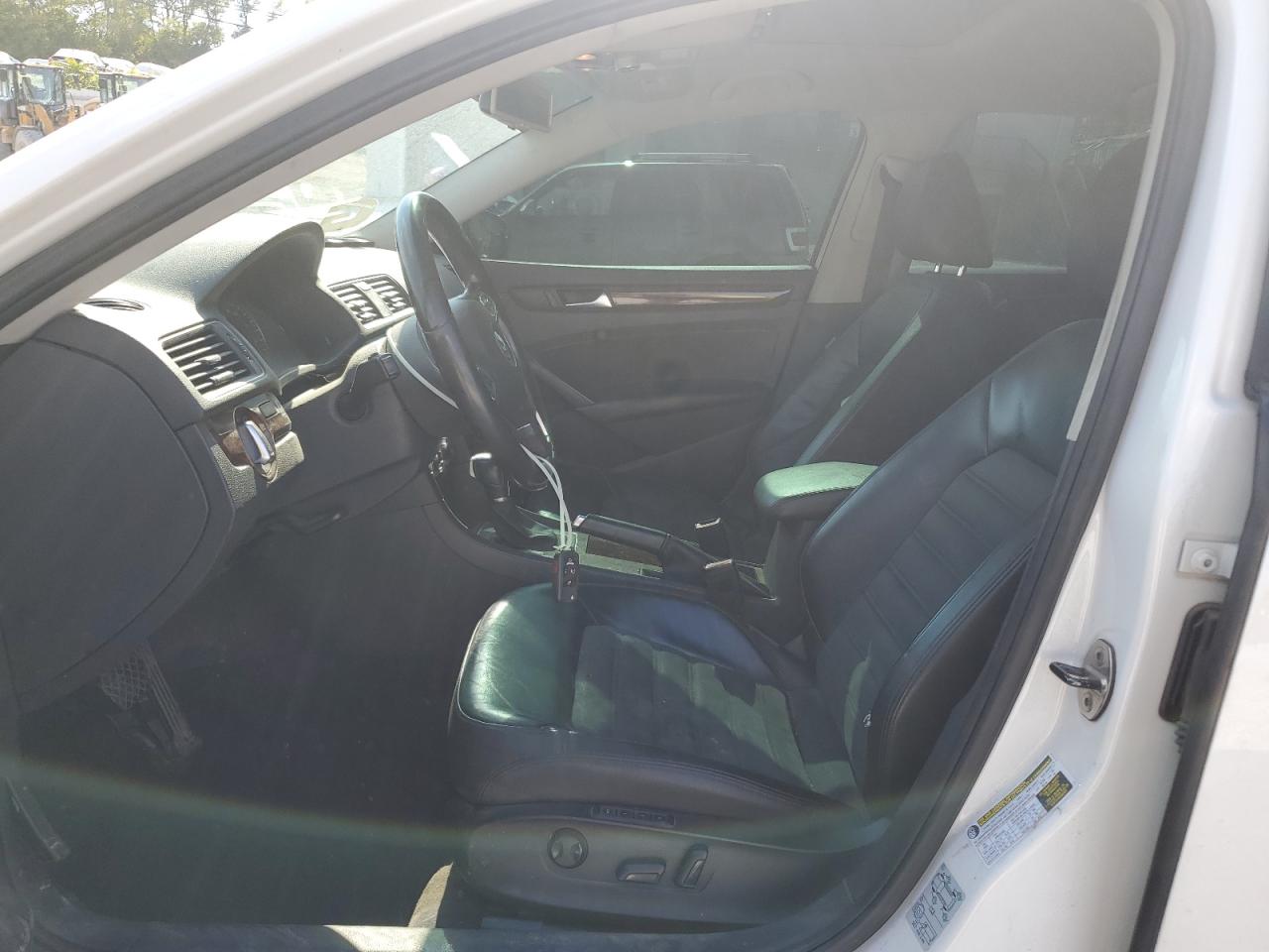 2012 Volkswagen Passat Sel VIN: 1VWCN7A38CC016530 Lot: 80809595