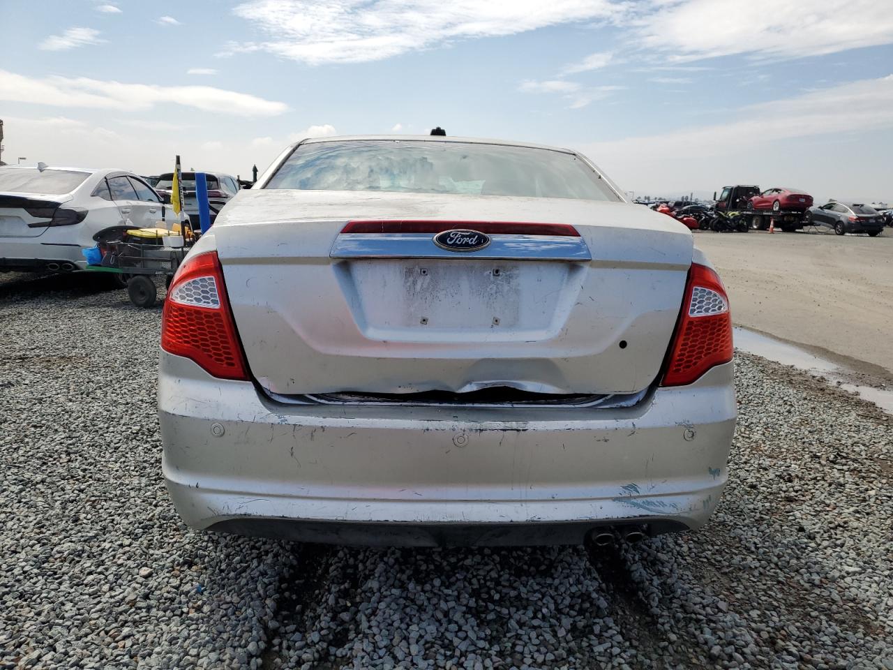 2010 Ford Fusion Hybrid VIN: 3FADP0L37AR372770 Lot: 81270625