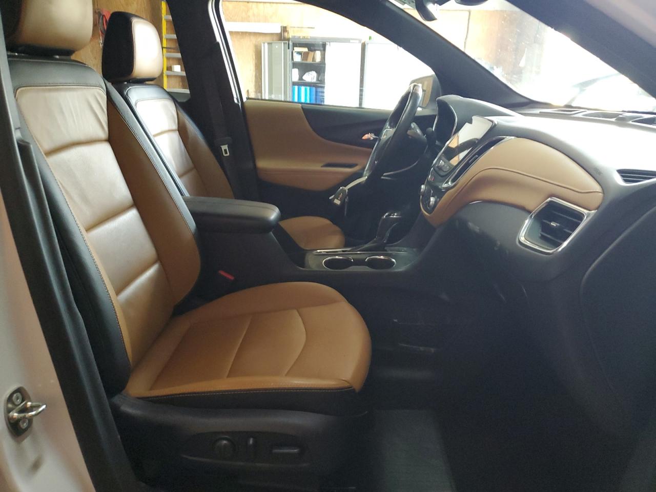 2018 Chevrolet Equinox Premier VIN: 2GNAXVEV6J6242275 Lot: 71056935