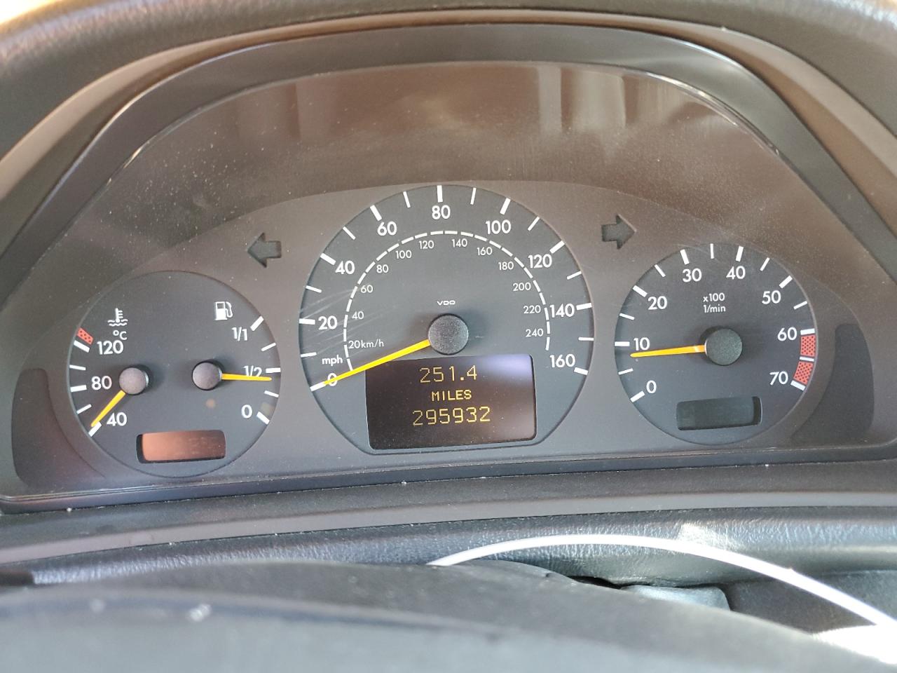 2000 Mercedes-Benz Clk 320 VIN: WDBLK65G2YT052982 Lot: 81519625