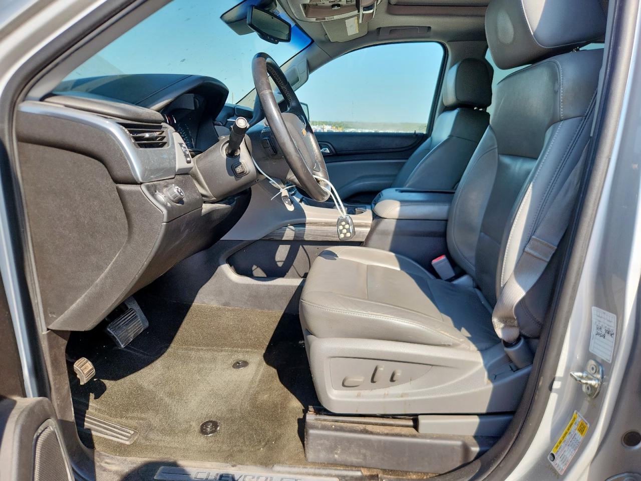 2015 Chevrolet Suburban C1500 Lt VIN: 1GNSCJKC2FR676989 Lot: 69505875