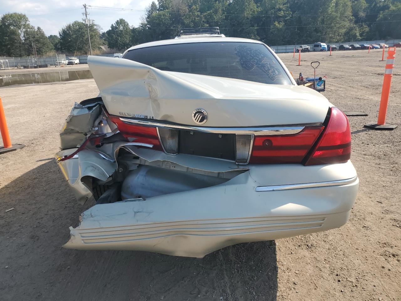 2004 Mercury Grand Marquis Ls VIN: 2MEFM75W84X687044 Lot: 80623415