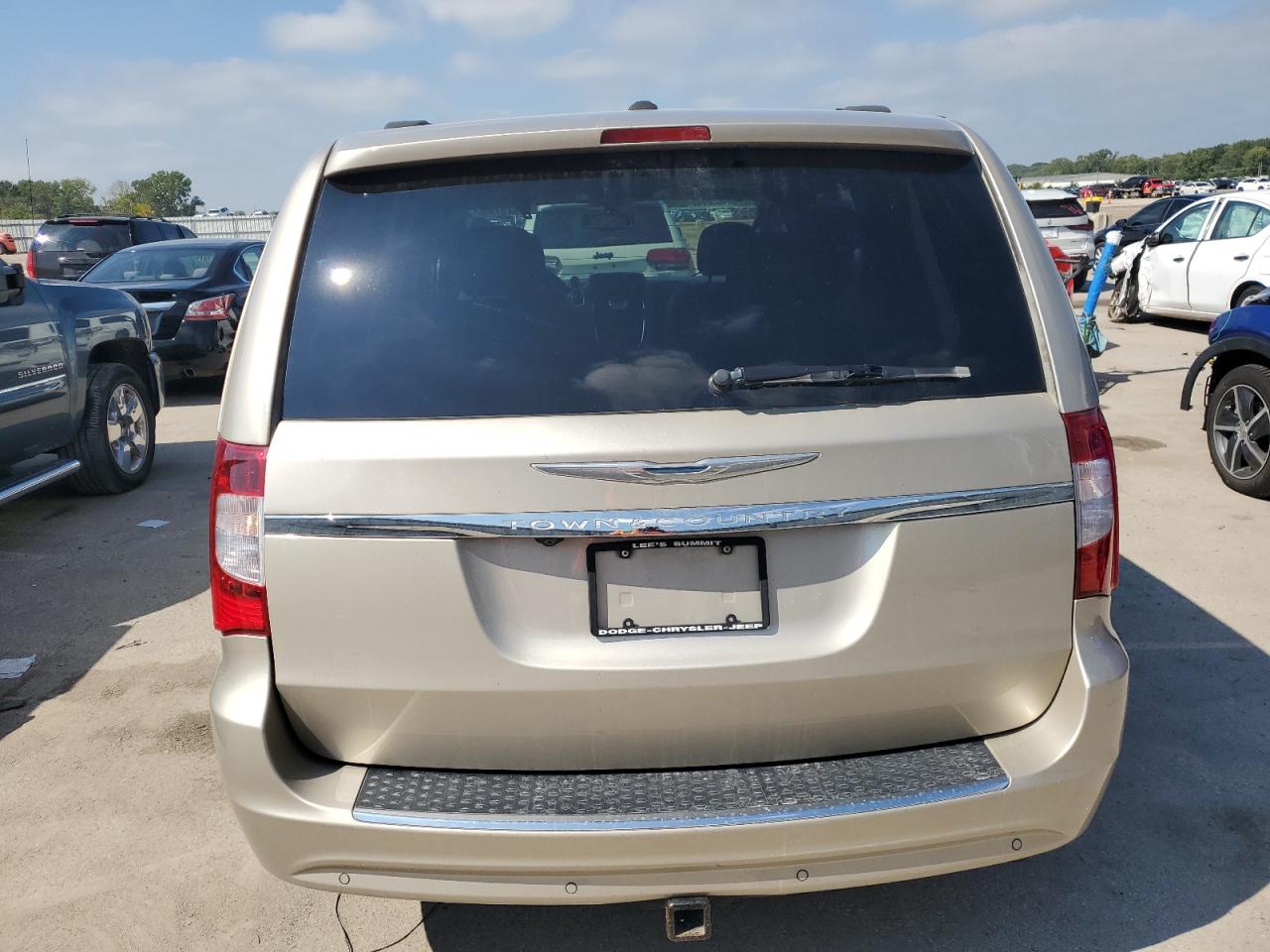 2016 Chrysler Town & Country Touring L VIN: 2C4RC1CG6GR104876 Lot: 81629785