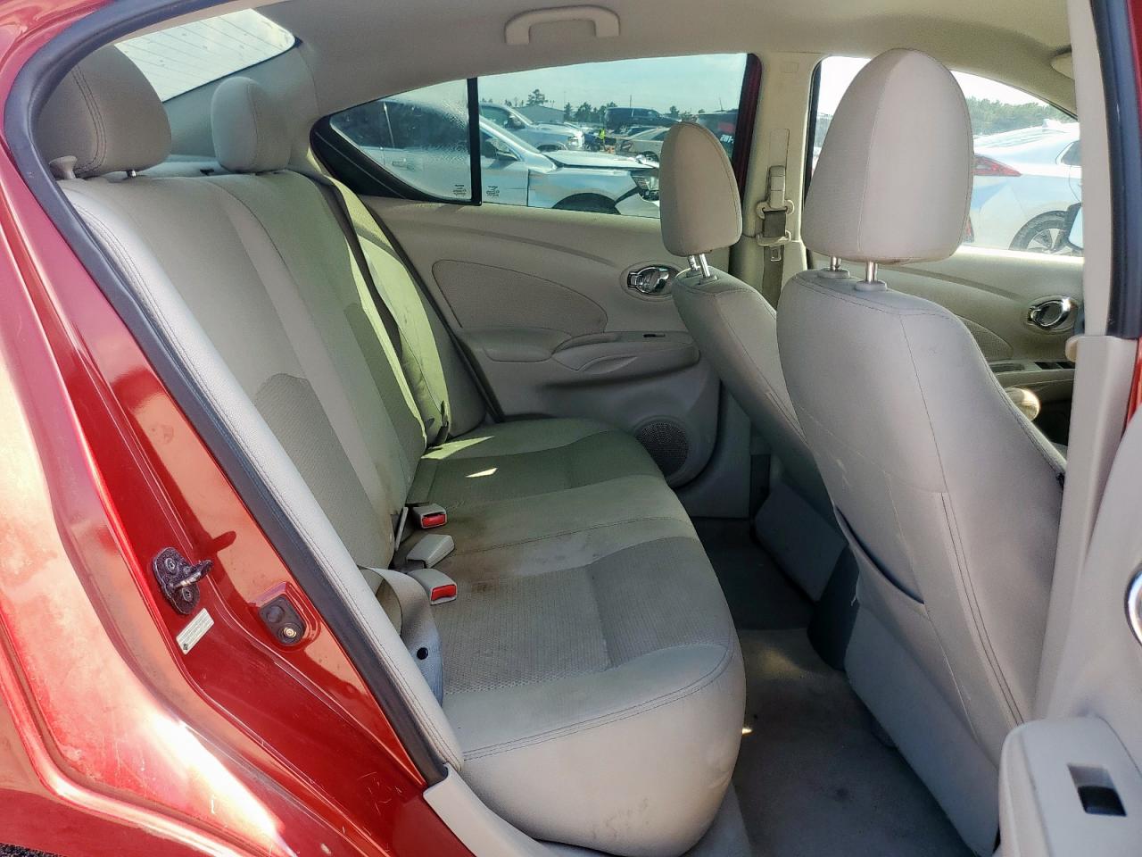 2015 Nissan Versa S VIN: 3N1CN7AP2FL807928 Lot: 70903425