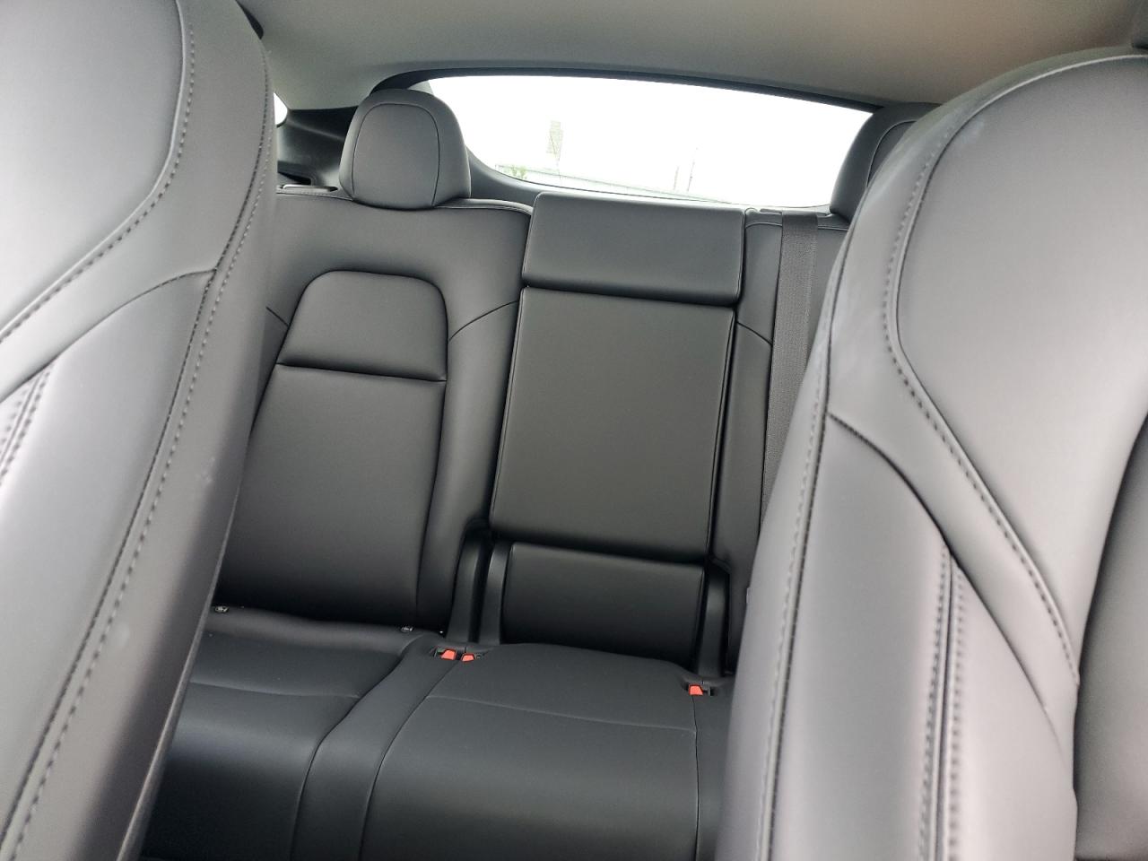 2024 Tesla Model Y VIN: 7SAYGDED3RF096533 Lot: 84296075