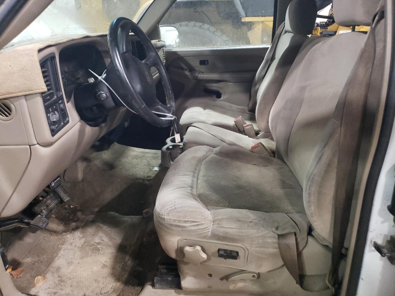 2001 Chevrolet Silverado C1500 VIN: 2GCEC19T011258458 Lot: 80125075