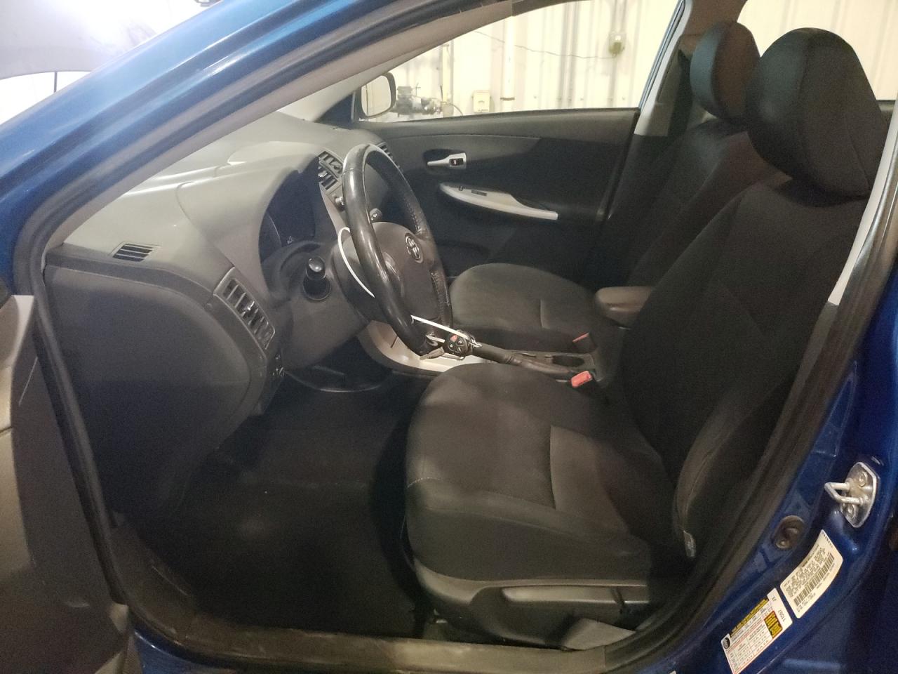 2010 Toyota Corolla Base VIN: 1NXBU4EE6AZ263396 Lot: 81823315