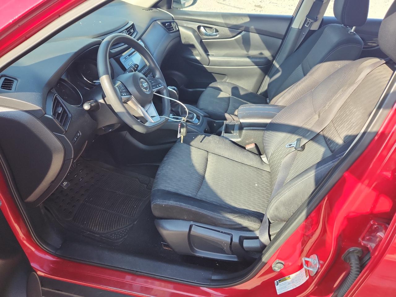 2017 Nissan Rogue S VIN: JN8AT2MV6HW000613 Lot: 81590815