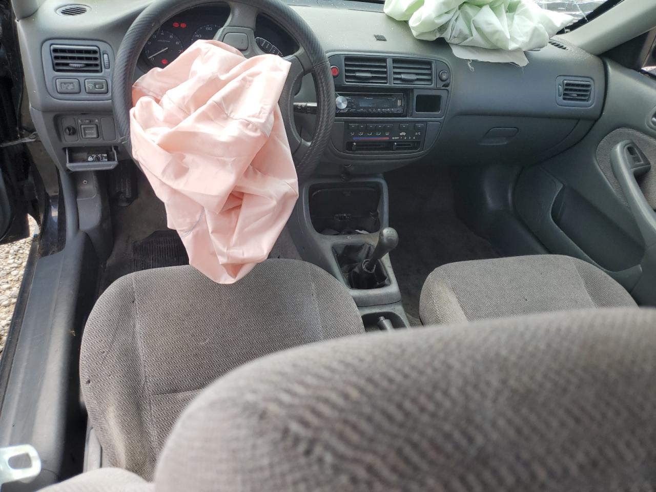 1998 Honda Civic Lx VIN: 2HGEJ6572WH523666 Lot: 80481625