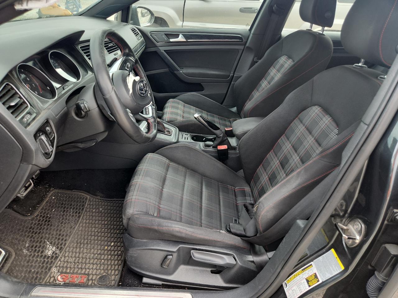 2015 Volkswagen Gti VIN: 3VW4T7AU4FM098584 Lot: 81594885