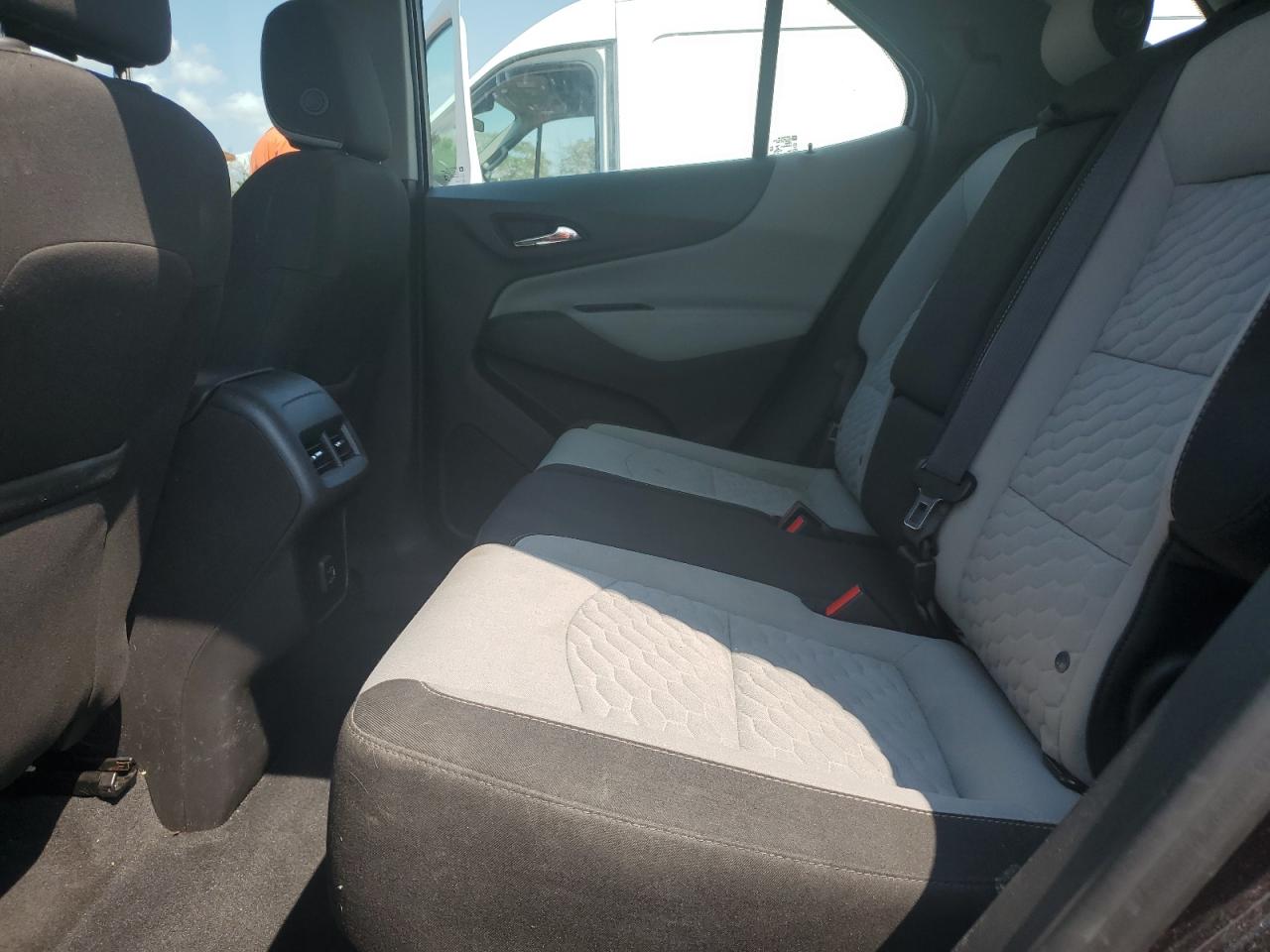 2020 Chevrolet Equinox Ls VIN: 3GNAXHEV5LS527541 Lot: 80407855