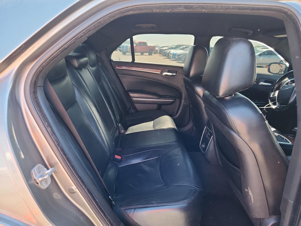 2012 Chrysler 300 Limited VIN: 2C3CCACG5CH250261 Lot: 71208735