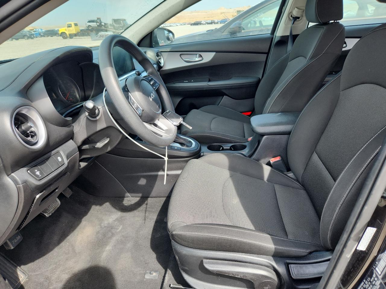 2023 Kia Forte Lx VIN: 3KPF24AD3PE643084 Lot: 71405895