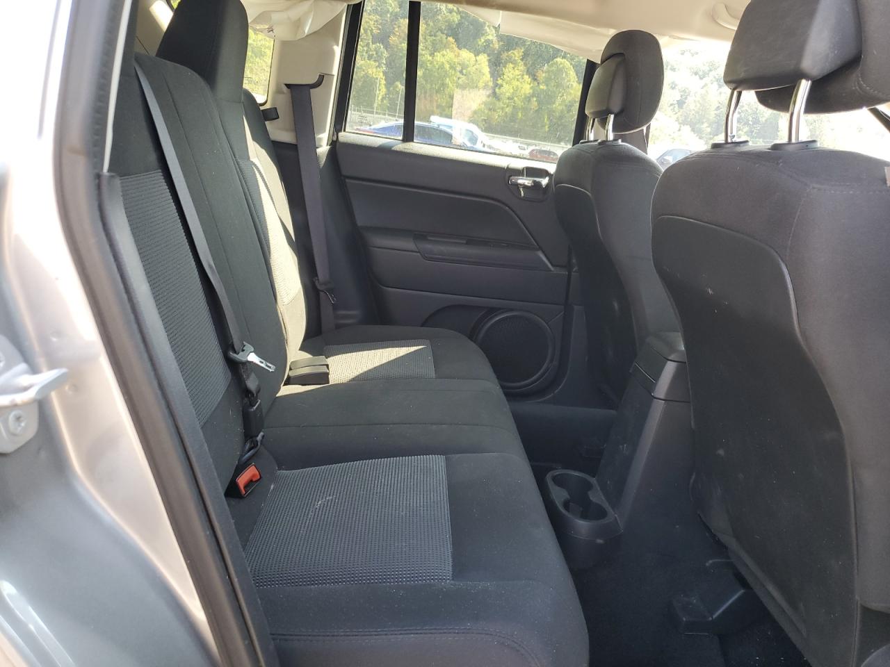 2016 Jeep Compass Sport VIN: 1C4NJCBA6GD575121 Lot: 72015305