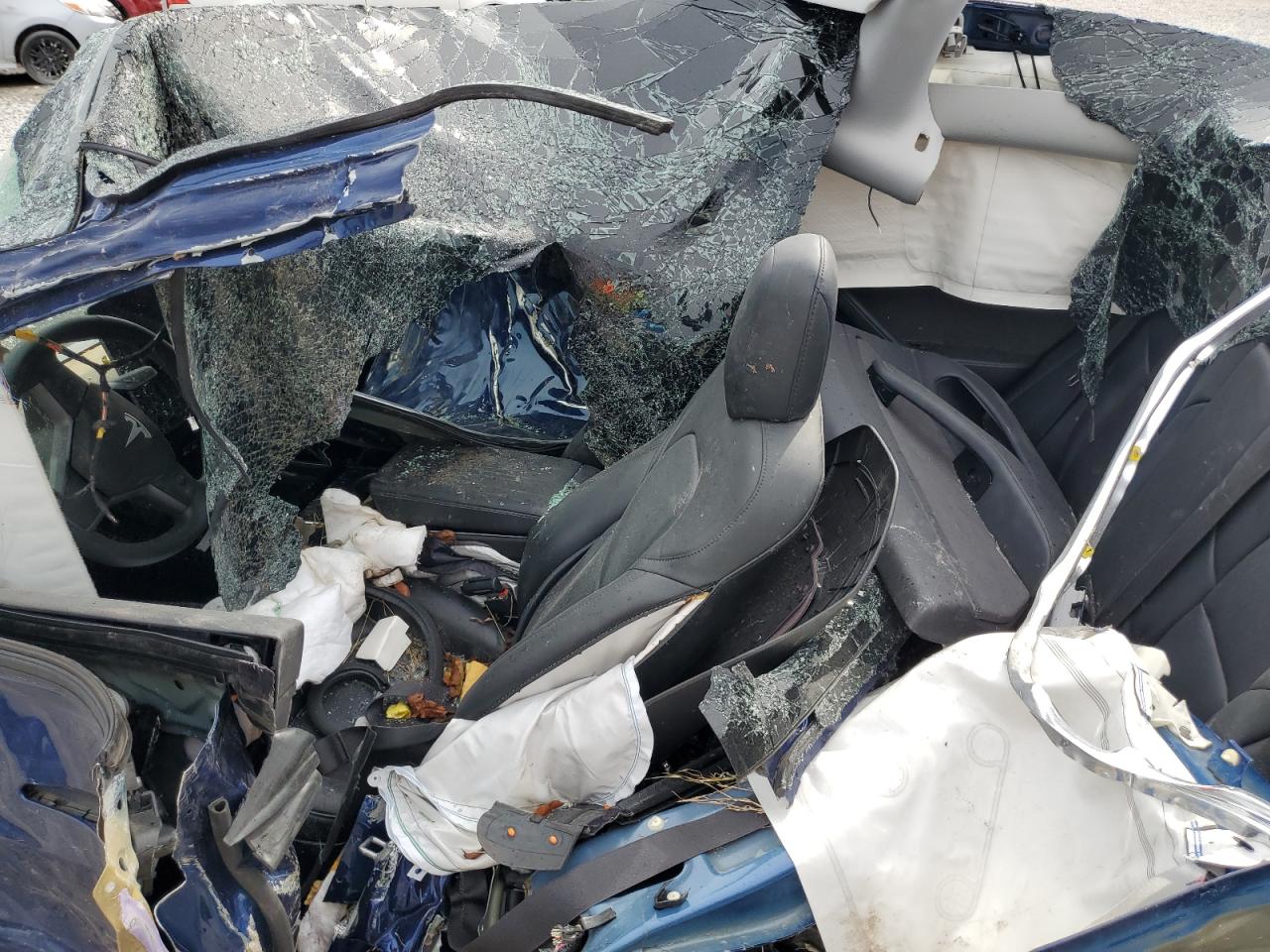 2019 Tesla Model 3 VIN: 5YJ3E1EB4KF433825 Lot: 90700625