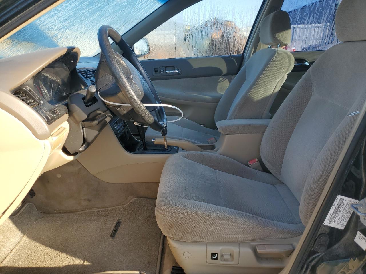 1995 Honda Accord Ex VIN: 1HGCD5653SA104563 Lot: 70703425