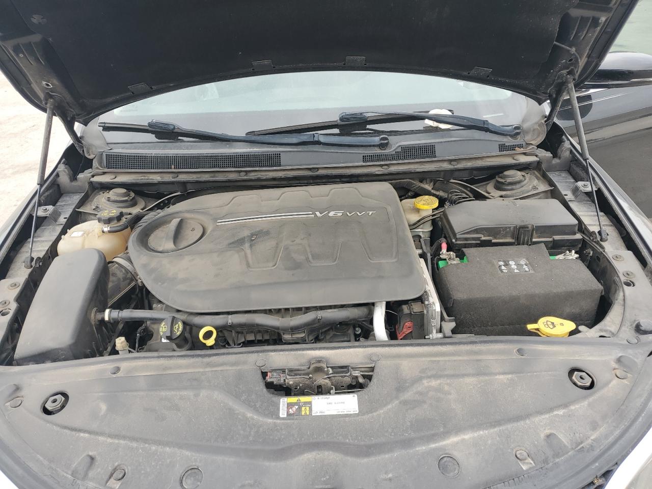 2015 Chrysler 200 C VIN: 1C3CCCCG5FN522492 Lot: 81115255