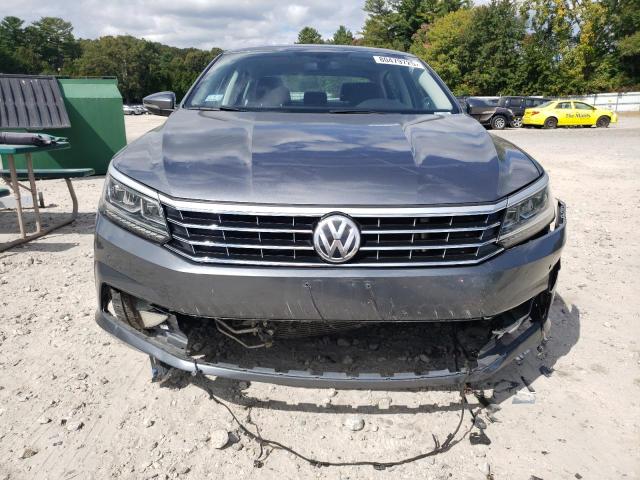  VOLKSWAGEN PASSAT 2017 Серый