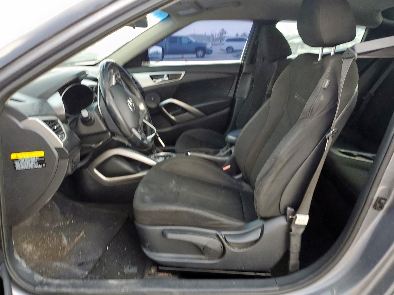 2017 Hyundai Veloster VIN: KMHTC6AD2HU315309 Lot: 81027345