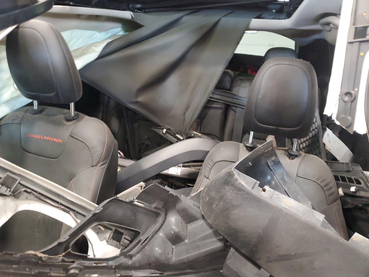 2014 Jeep Cherokee Trailhawk VIN: 1C4PJMBS5EW277569 Lot: 84400185