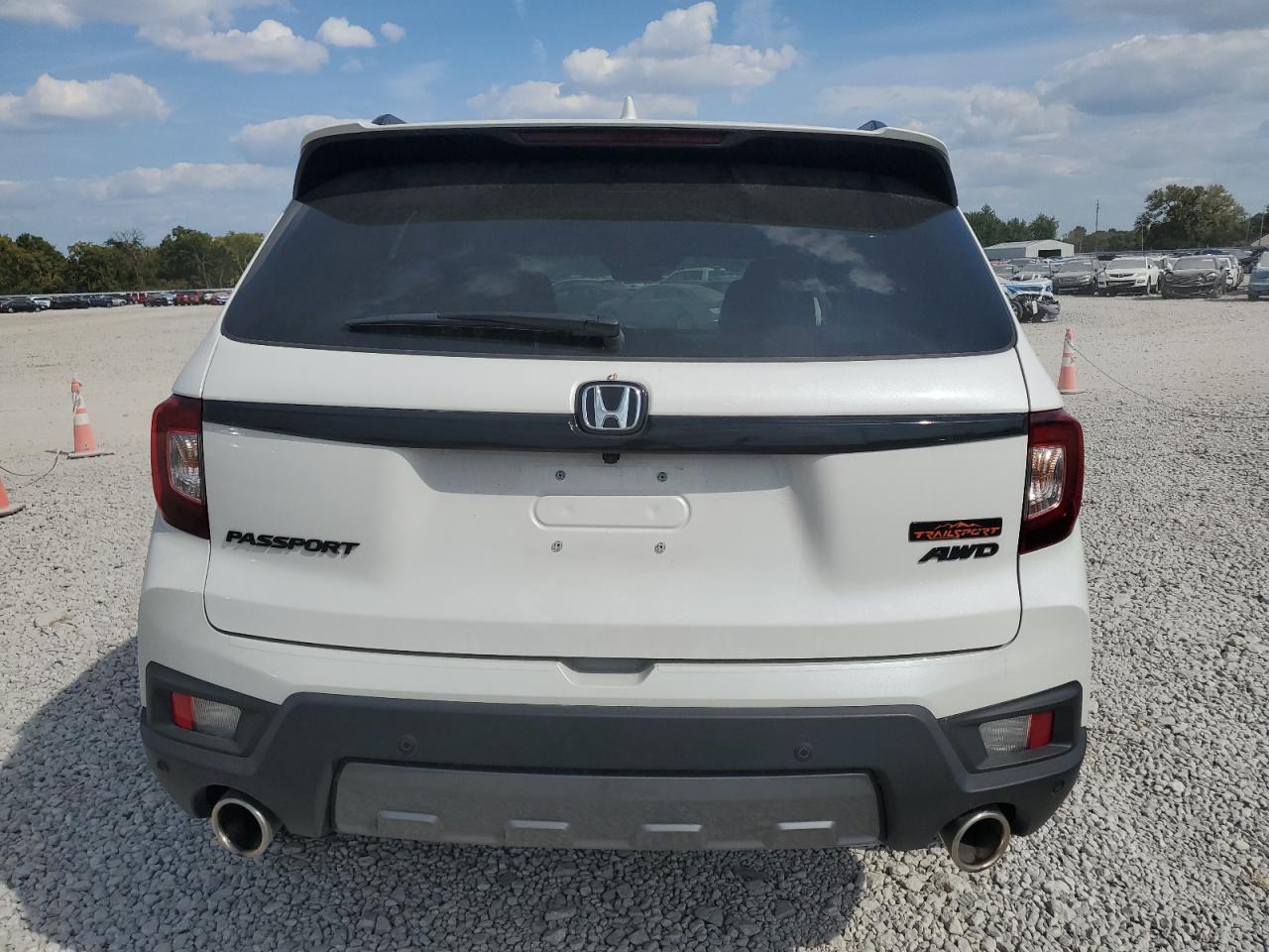 2024 Honda Passport Trail Sport VIN: 5FNYF8H69RB008623 Lot: 81230385