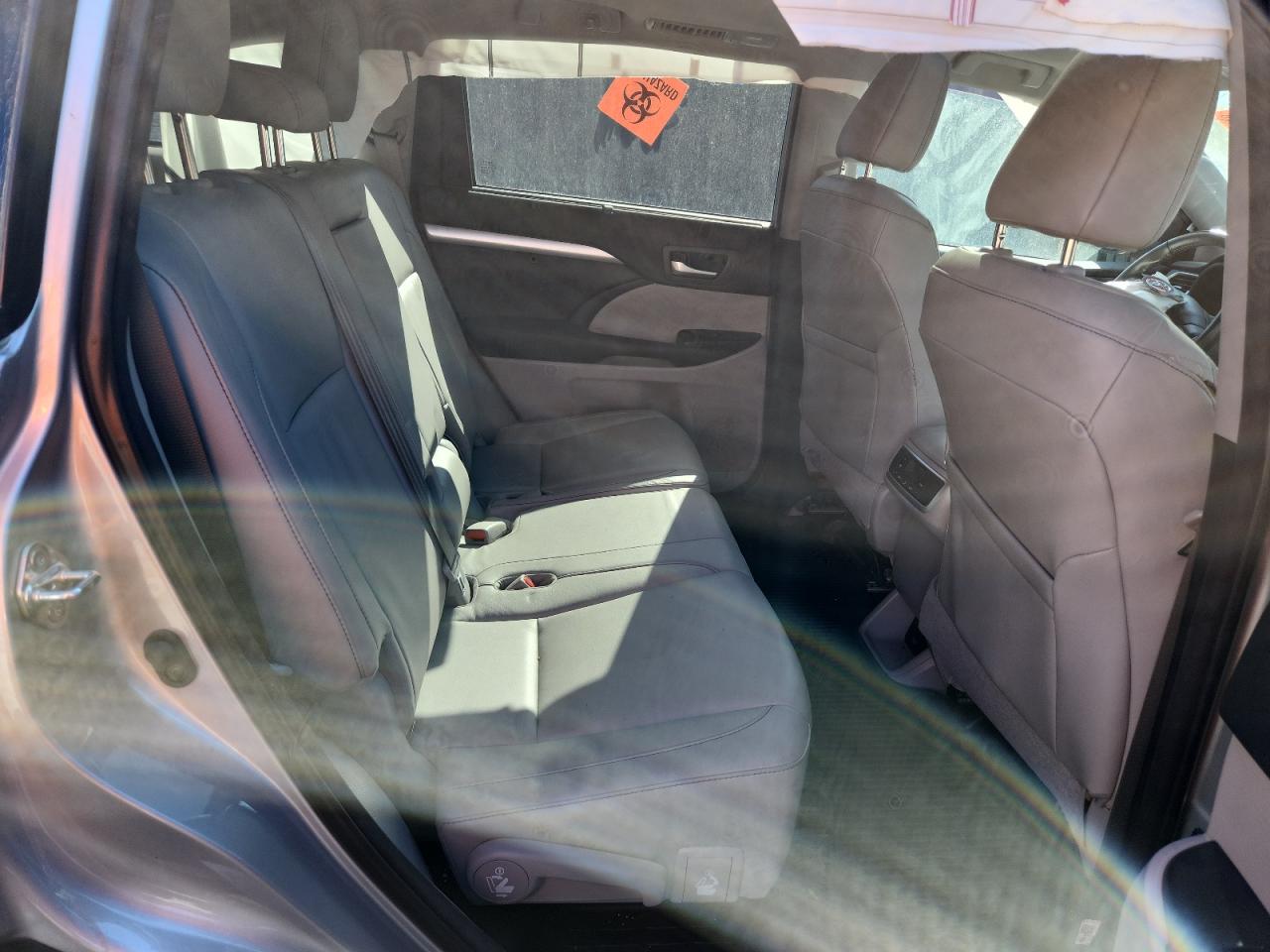 2018 Toyota Highlander Se VIN: 5TDJZRFH8JS895196 Lot: 70869335